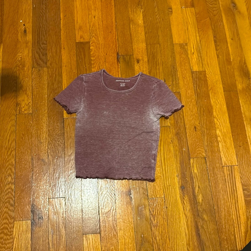 American eagle fitted maroon shirt